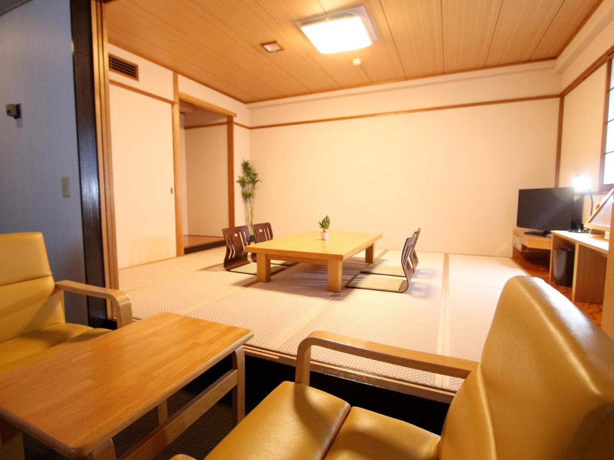 Hotel Livemax Budget Уцуномия Экстерьер фото